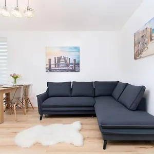  Apartament Lawendowe Wzgórze By Renters
